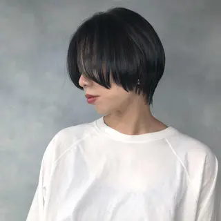 ショート カラー ORIKA 美容室のヘアスタイル