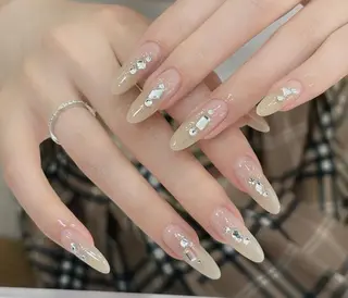 ネイル Pure&Rich Nailのネイルデザイン