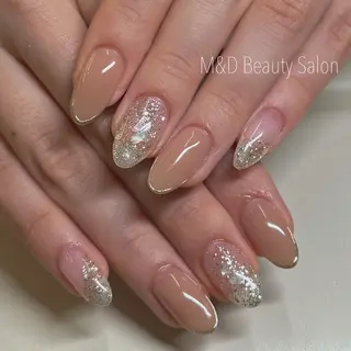 ネイル M&D Beauty Salon 銀座店所属・M&D銀座 AYAのネイルデザイン