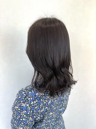 ミディアム ショート/白髪ぼかし 君和田若菜のヘアスタイル