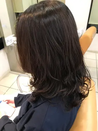 ミディアム パーマ Livnaリヴナ立川所属・レイヤー/ハイライト /立川/赤池宏隆のヘアスタイル