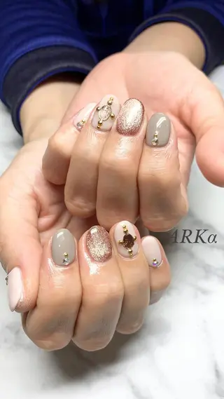 ミディアム ネイル Nailsalon ARKαのネイルデザイン