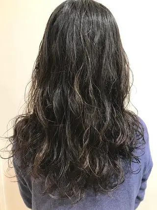 ロング パーマ レイヤー／似合わせ TAKUYAのヘアスタイル