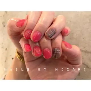 ショート カラー ネイル マツエク・マツパ illum hicariのネイルデザイン