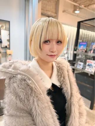 ショート カラー ウルフ/似合わせ レイヤー/RIHOのヘアスタイル