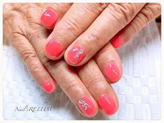 ネイル THECOLORS所属・近貞 莉奈のネイルデザイン