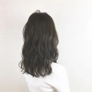 ミディアム ブリーチなしダブル/ レイヤーカット 小棹のヘアスタイル