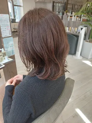 ミディアム カラー 横手 美奈のヘアスタイル