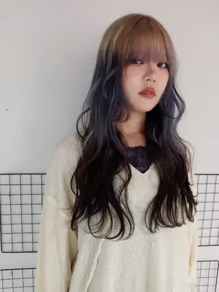 ロング カラー Backbocker所属・ハイトーン/ブリーチ /デザインカラーのヘアスタイル