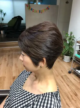 ショート カラー 青野 文香のヘアスタイル
