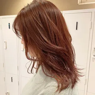 ミディアム カラー H梅田 / 811 堀本菜奈のヘアスタイル