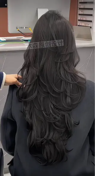 ロング Armony /アシバのヘアスタイル