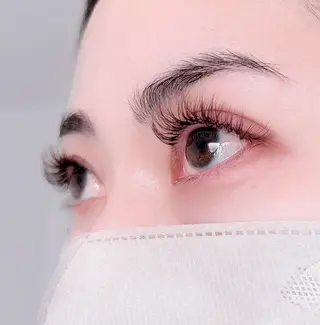 マツエク・マツパ lomlロムル所属・yoshi chikaのマツエク・マツパデザイン