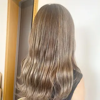 ロング カラー 南上 野々佳のヘアスタイル