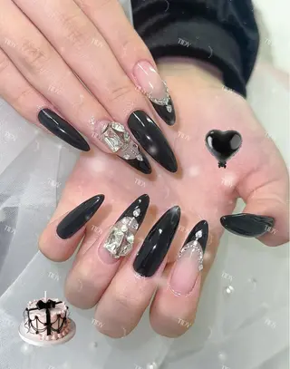 ネイル TIDY M&Mのネイルデザイン