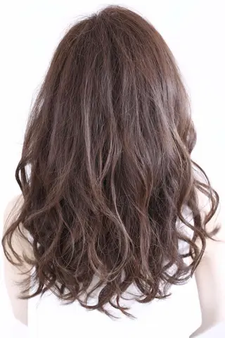 ロング 伊藤 裕貴のヘアスタイル