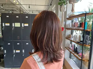 ミディアム 🩵FERIA 桃山台　足立あゆみのヘアスタイル