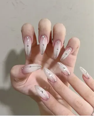 ネイル Lyna 池袋のネイルデザイン