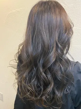 ロング 服部 和香のヘアスタイル