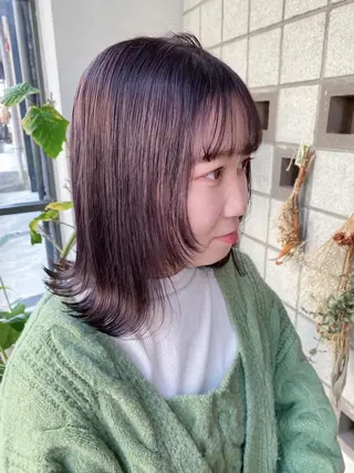 ミディアム カラー 塩澤 榛奈のヘアスタイル