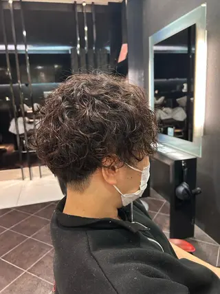 パーマ メンズ 川﨑 真歩のヘアスタイル