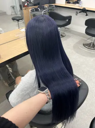 ロング カラー 暗髪🩶ラベンダー/ ブルー/ユウナ🤍のヘアスタイル