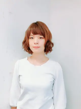 ミディアム パーマ 小柳 ゆかりのヘアスタイル