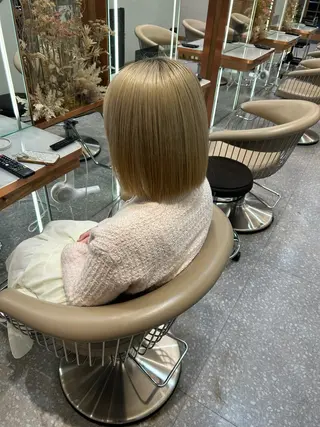 ミディアム 小山 遥得のヘアスタイル