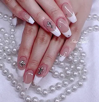 ネイル She   Nail所属・ISA_ BELLAのネイルデザイン