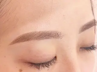 アイブロウ LAYLA所属・武藤 美希の眉毛・アイブロウイメージ