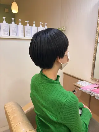 ショート シンセティックヘアデザイン所属・吉井 愛のヘアスタイル
