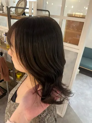 ミディアム カラー little lulu 梅田所属・高橋 さやかのヘアスタイル