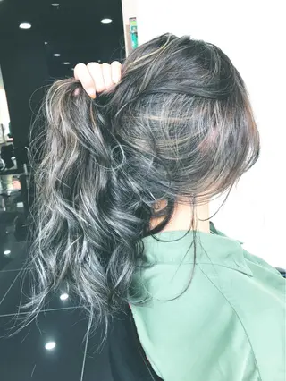 ロング カラー 関口 友行のヘアスタイル