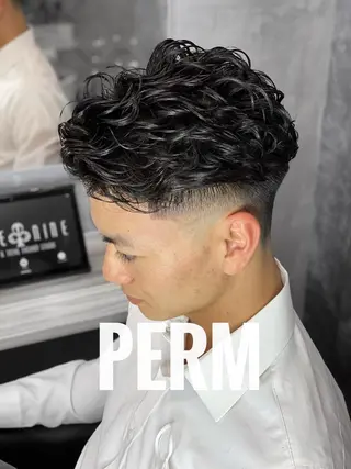 ショート パーマ メンズ TOP by threenine所属・🔥メンズ特化🔥 谷口力哉のヘアスタイル