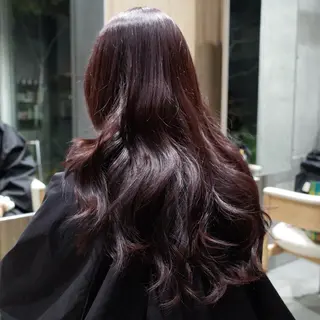 ロング カラー アベ コハルのヘアスタイル