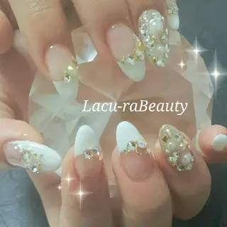 ネイル 小顔と腸の専門店 ラクーラビューティのエステ・リラクイメージ