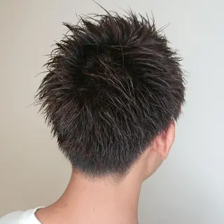 メンズ ブリーチ/ヘアケア/ 艶髪/イギチハルのヘアスタイル