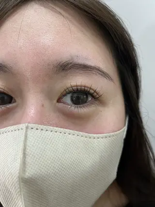 マツエク・マツパ ブリーチなしカラー ダブルカラーエクステのヘアスタイル