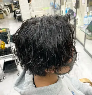 ミディアム パーマ メンズ 🌴パーマオタク🌴 長谷川　諒佑🌈のヘアスタイル