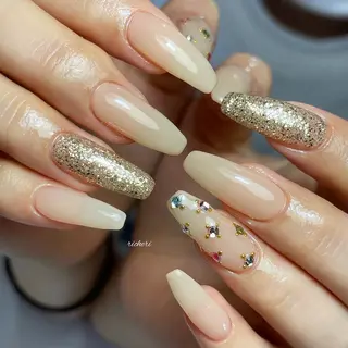 ミディアム ネイル richeri beautyのネイルデザイン