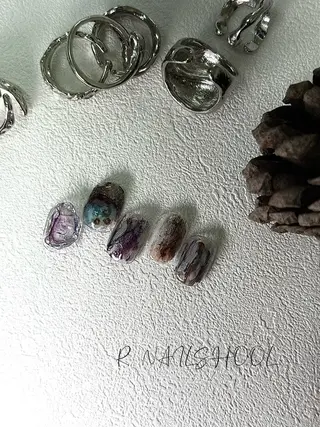 ネイル R nail salon新宿三丁目店所属・R nailのネイルデザイン