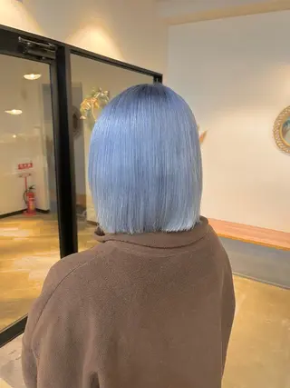 ショート カラー ハイトーンカラ ー/小川のヘアスタイル