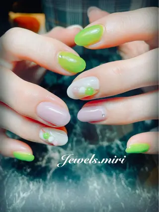ネイル Jewels nail lily 白楽所属・ネイルサロン Jewels Mのネイルデザイン
