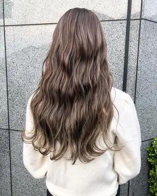 ロング カラー REVE所属・TAKU 美容師のヘアスタイル