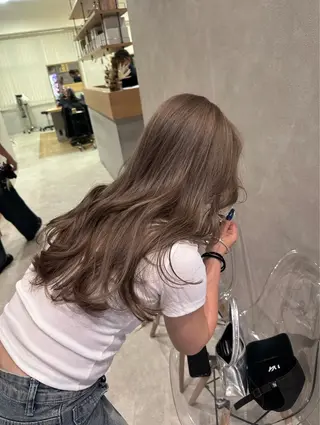 ロング regalo 森重ユウのヘアスタイル