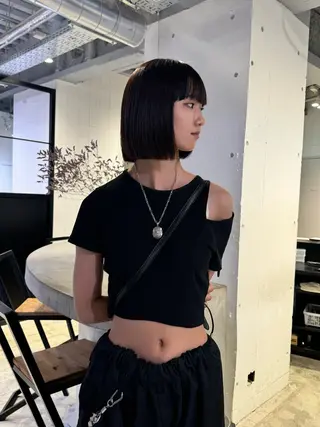 ミディアム 派手髪デザイン なかむらるか🐬💞のヘアスタイル