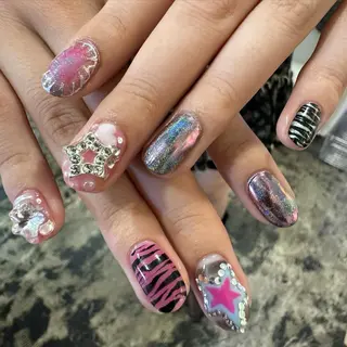 ネイル VENUS BELT kiriのネイルデザイン