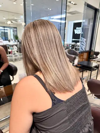 セミロング TAYA大阪上本町所属・十場【髪質改善】 【ダブルカラー】のヘアスタイル