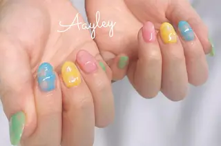 ショート カラー ネイル Aayley(アイリー)Salon所属・Aayley アイリ―サロンのネイルデザイン