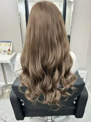 ロング カラー alpha. カラーエクステ下妻のヘアスタイル